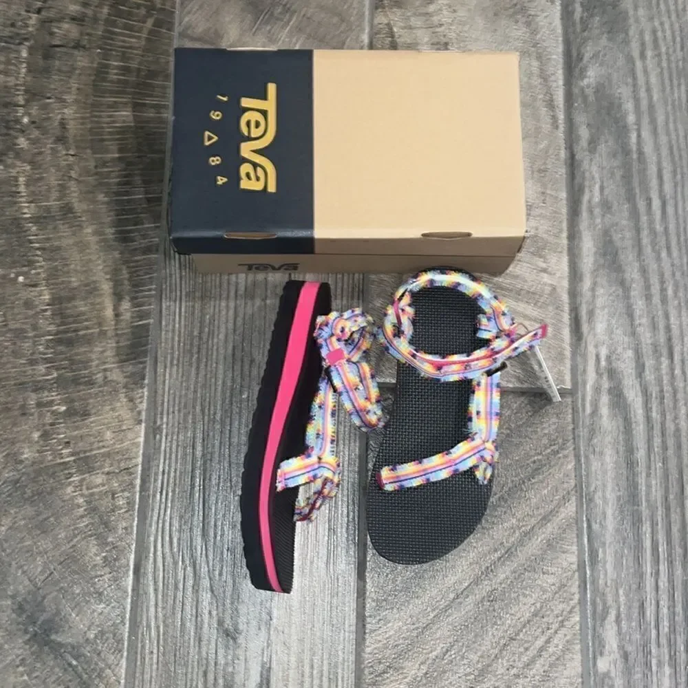 NWT Teva colorful sandals